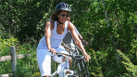 Gia dinh Tong thong Obama ren luyen suc khoe nhu the nao? hinh anh 8