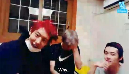 Clip Chanyeol và Sehun (EXO) chúc mừng sinh nhật Suho đạt hơn chục triệu tim - Ảnh 5.