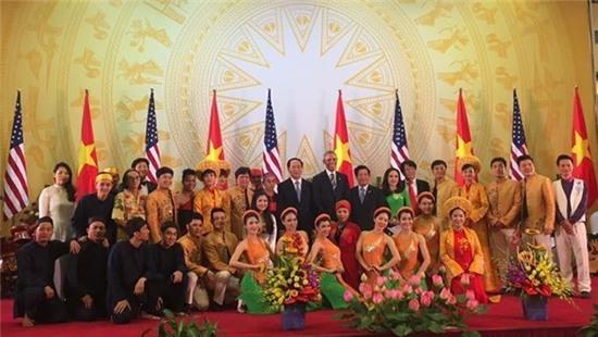 Tong thong Obama nghe dan ca quan ho Bac Ninh hinh anh 2