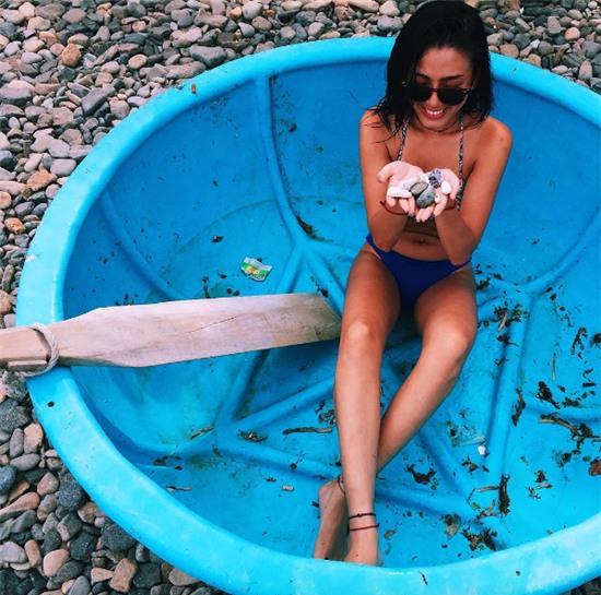 Không cần dáng đẹp, chỉ cần làm theo những bước sau là có ảnh bikini đẹp như hot girl! - Ảnh 16.