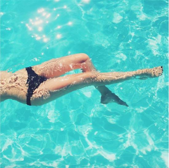 Không cần dáng đẹp, chỉ cần làm theo những bước sau là có ảnh bikini đẹp như hot girl! - Ảnh 23.