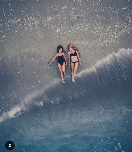 Hai cô gái xinh đẹp mở màn trào lưu đi du lịch cùng bạn gái thân khắp thế giới - Ảnh 3.