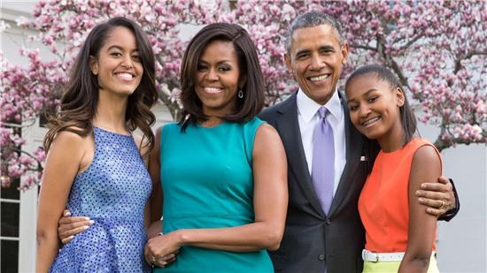 obama-family-portrait-sasha-malia-today-tease-150619_1ddba0ae3952682d6bae521d01abca3d.jpg
