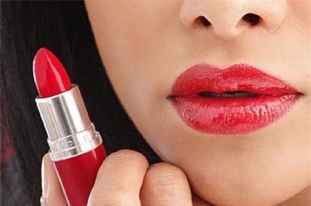 Son môi, kẻ mắt chứa nồng độ chì cao gây hại nghiêm trọng đến sức khỏe