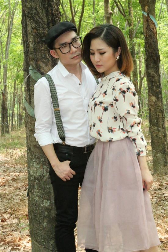 Quang Hà tình tứ gội đầu cho Hương Tràm lúc 3 giờ sáng - Ảnh 5.