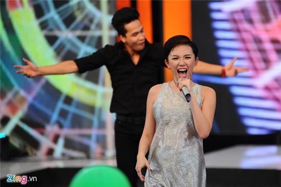 Toc Tien bat khoc khi nhac den Wanbi Tuan Anh hinh anh 4