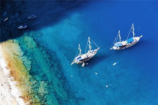 Bai bien co nuoc xanh trong nhat the gioi hinh anh 7