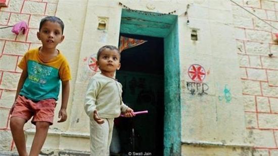 ngoi-lang-ky-la-khong-bao-gio-dong-cua