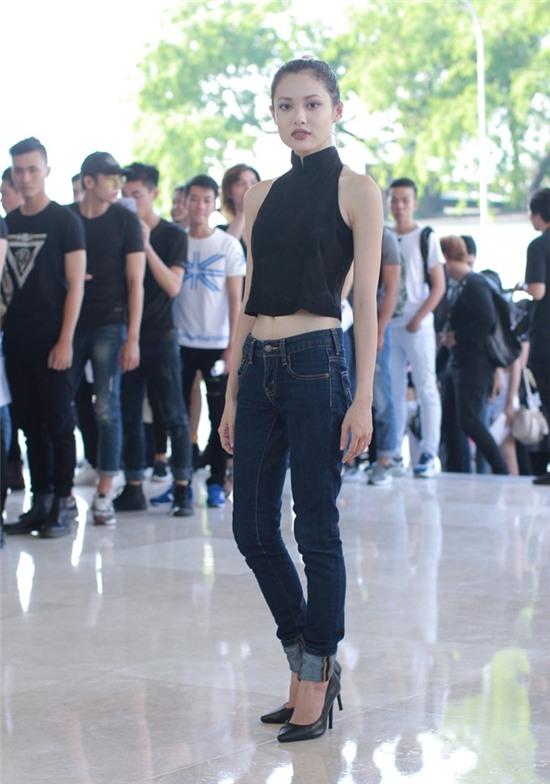 Dan thi sinh 'nam lun' o vong loai Next Top Model ba mien hinh anh 1