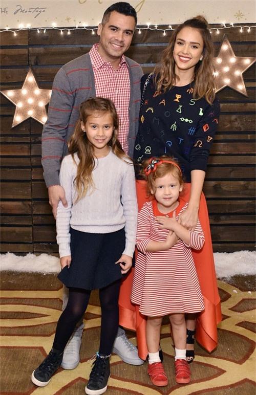 jessica-alba-toi-bi-gan-la-bieu-tuong-sex-khi-van-con-trinh-2