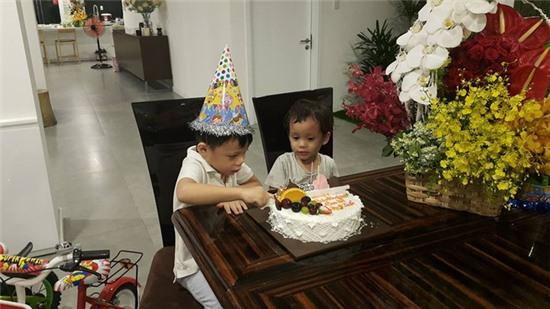 Cuộc sống giản dị trong biệt thự tiền tỷ của gia đình Hồ Ngọc Hà - Ảnh 5.