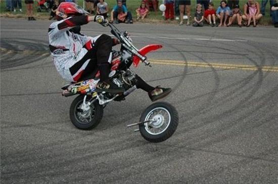 nhung pha tai nan "thon den tan ron" hinh anh 3