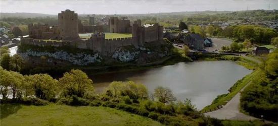 Chiêm ngưỡng thị trấn đẹp đến từng hơi thở trong bộ phim gây sốt Me Before You - Ảnh 5.