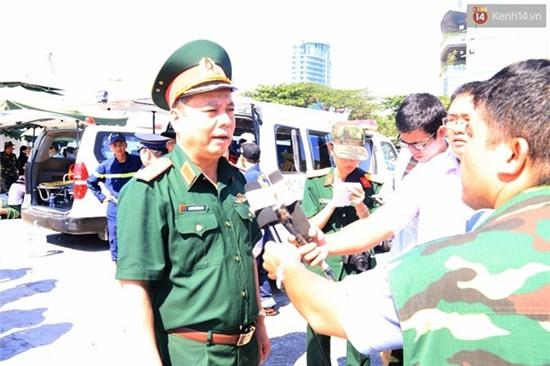 Tiếp tục tìm kiếm 3 nạn nhân còn mất tích trong vụ lật tàu trên sông Hàn - Ảnh 23.