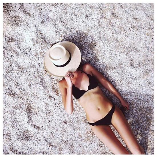 Tư thế chụp ảnh khoe dáng triệt để cùng bikini Tư thế chụp ảnh khoe dáng triệt để cùng bikini Tư thế chụp ảnh khoe dáng triệt để cùng bikini