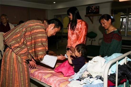 5 lần quốc vương quyến rũ nhất thế giới khiến cả thế giới phải nghiêng mình thán phục - Ảnh 4.