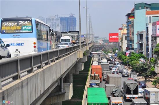 Vanh dai 3 te liet 12 km, tai xe gac chan ngu hinh anh 11