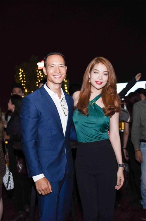 10-moi-tinh-chi-em-trong-showbiz-viet-2