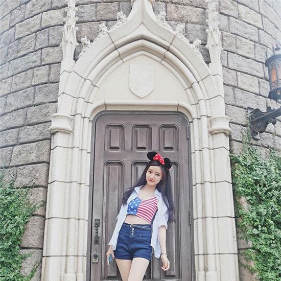 Không thua gì Thái, Hàn, Lào cũng có rất nhiều hot girl xinh đẹp và sang chảnh - Ảnh 26.