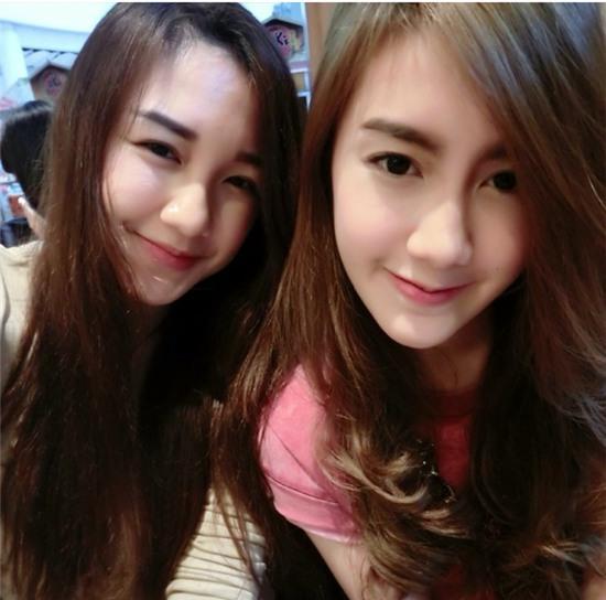 Loạt ảnh chụp với chị gái ruột chứng minh vẻ đẹp của hot girl Lào gốc Việt là do di truyền - Ảnh 3.