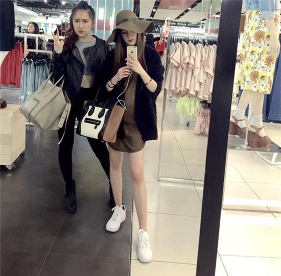 Loạt ảnh chụp với chị gái ruột chứng minh vẻ đẹp của hot girl Lào gốc Việt là do di truyền - Ảnh 5.