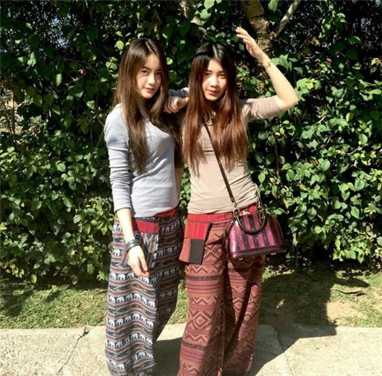 Loạt ảnh chụp với chị gái ruột chứng minh vẻ đẹp của hot girl Lào gốc Việt là do di truyền - Ảnh 13.