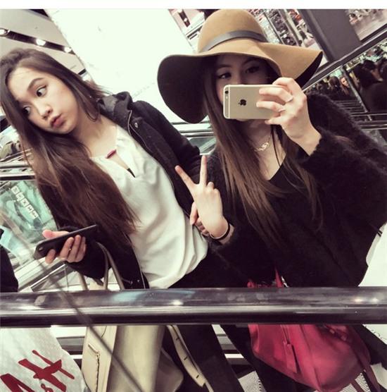 Loạt ảnh chụp với chị gái ruột chứng minh vẻ đẹp của hot girl Lào gốc Việt là do di truyền - Ảnh 18.