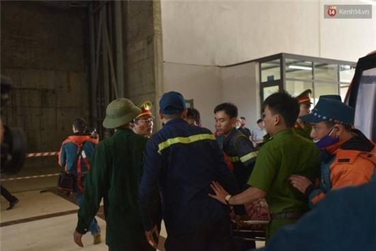 Thi thể du khách người Anh được chuyển về Sa Pa trong sự ngóng chờ mòn mỏi của người thân - Ảnh 10.