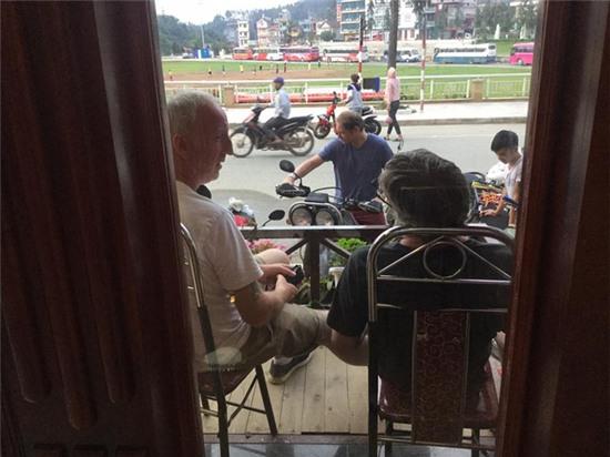 Trưởng nhóm bạn trẻ tìm kiếm phượt thủ người Anh nói gì khi bị cho là hành động ngu ngốc và mạo hiểm - Ảnh 3.