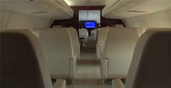 Ben trong chuyen co 100 trieu USD cua Donald Trump hinh anh 9