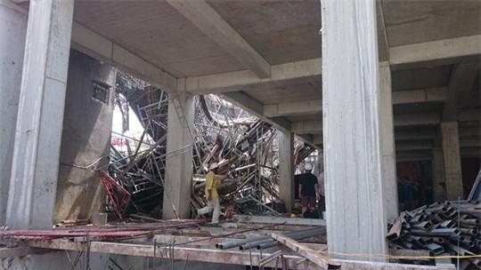 Những hình ảnh thương tâm từ vụ sập giàn giáo ở Vũng Tàu - 2