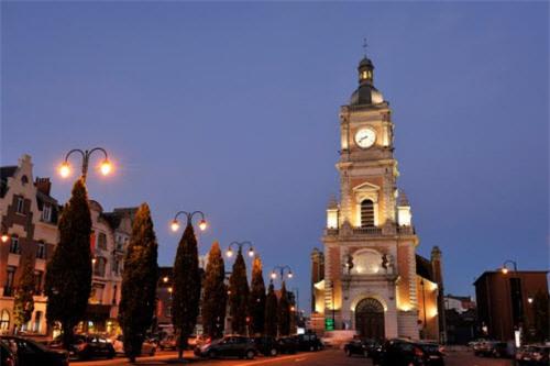 kham pha 10 thanh pho dang cai euro 2016 o phap hinh anh 3