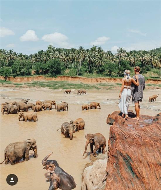 Trai đẹp được mệnh danh là Du khách nóng bỏng nhất Instagram kiếm bộn tiền nhờ đi du lịch - Ảnh 4.