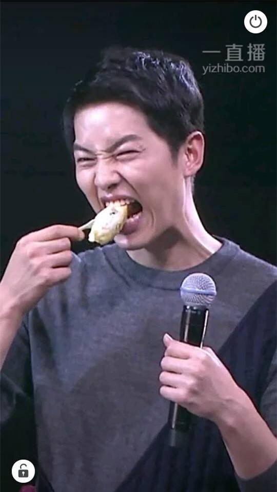Song Joong Ki bị thử thách ăn sầu riêng: Suýt nôn nhưng quyết không bỏ cuộc! - Ảnh 6.