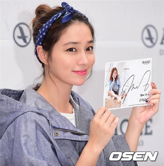 vo-lee-byung-hun-xinh-dep-tai-xuat-sau-mot-nam-o-an-sinh-con-2