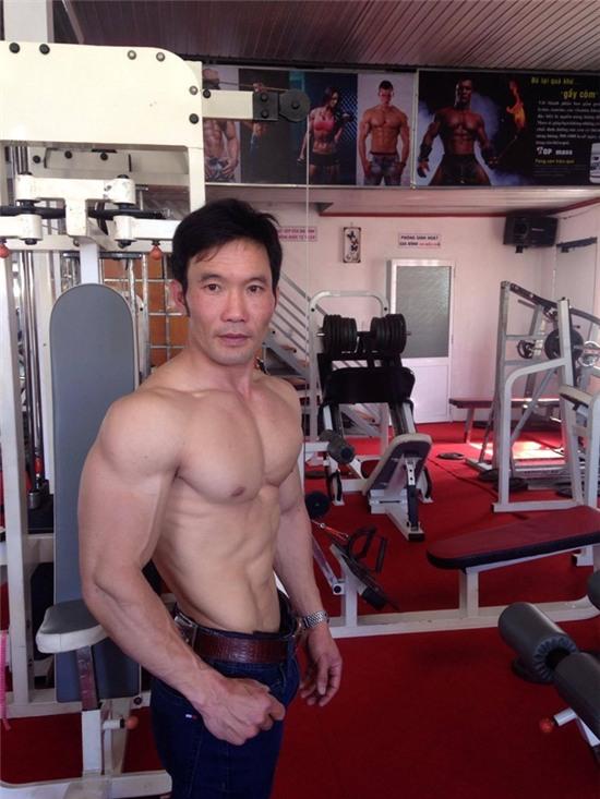 32 tuoi bat dau tap gym van so huu co bung 6 mui hinh anh 2