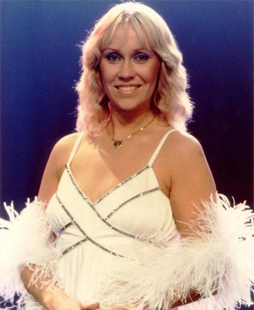 tuoi-gia-co-don-n-dat-cua-co-gai-vang-ban-nhac-abba-2