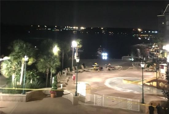 Be trai 2 tuoi bi ca sau loi xuong ho o My hinh anh 1