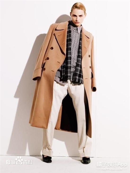 Anh chàng đã chính thức gia nhập làng thời trang từ năm 2008.