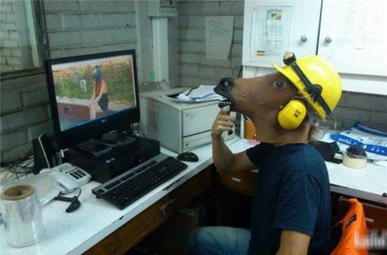 den "tho dan" cung phai bat cuoi voi hinh anh nay hinh anh 4