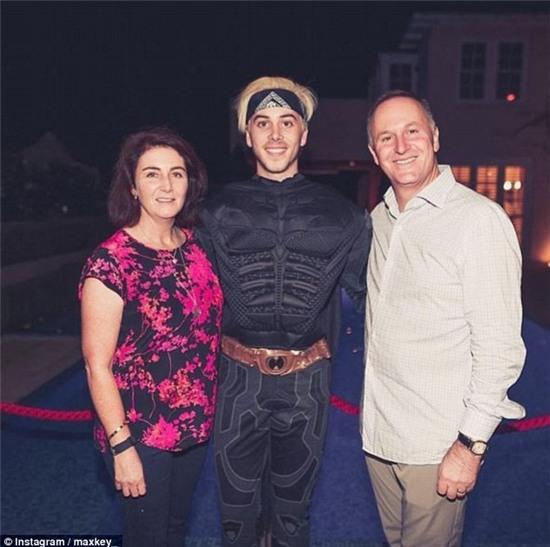 Con trai thu tuong New Zealand tro thanh DJ noi tieng mang hinh anh 9