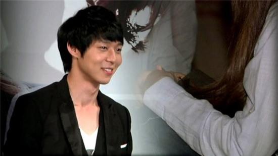 Them nguoi to cao Park Yoochun cuong buc hinh anh 1