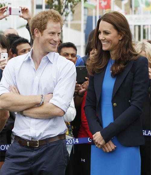 They made the cutest in-law duo during a visit to the Commonwealth Games village in Scotland in July 2014.
