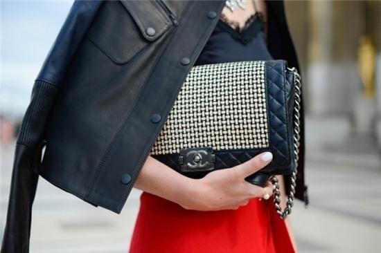 Chon mau nail phu hop voi tui xach hinh anh 4