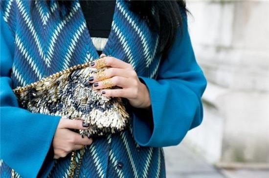 Chon mau nail phu hop voi tui xach hinh anh 8