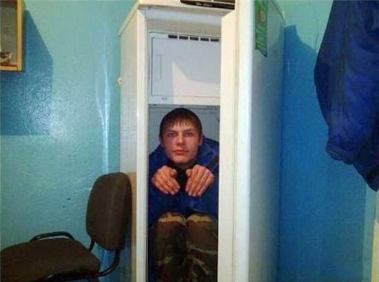 nhung chang trai "cung hon qua trung" hinh anh 10