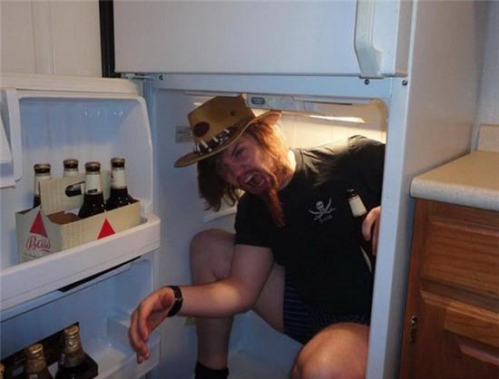 nhung chang trai "cung hon qua trung" hinh anh 4