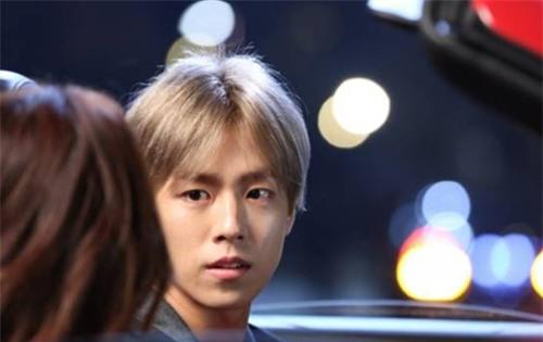 chet ngat khi nhin thay mat moc cua vo moi cuoi - 1