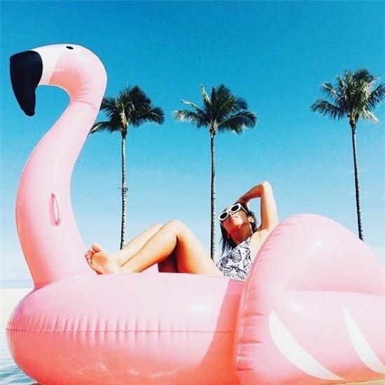 Ai cũng phải có ảnh chụp với món phụ kiện hot nhất mùa hè năm nay! - Ảnh 8.