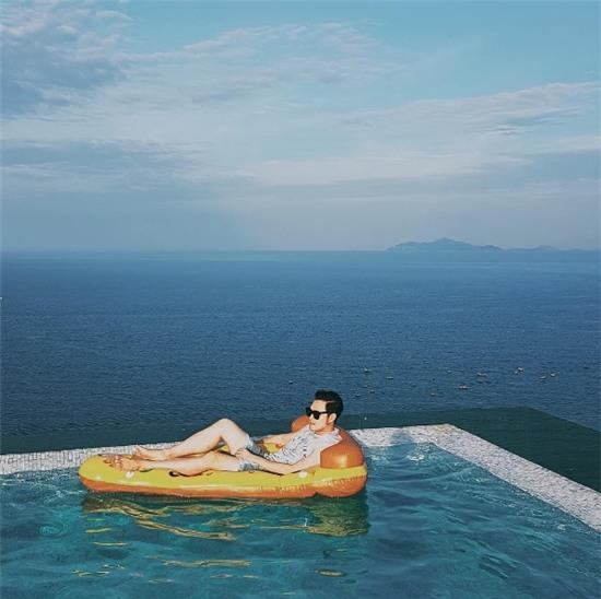 Ai cũng phải có ảnh chụp với món phụ kiện hot nhất mùa hè năm nay! - Ảnh 9.